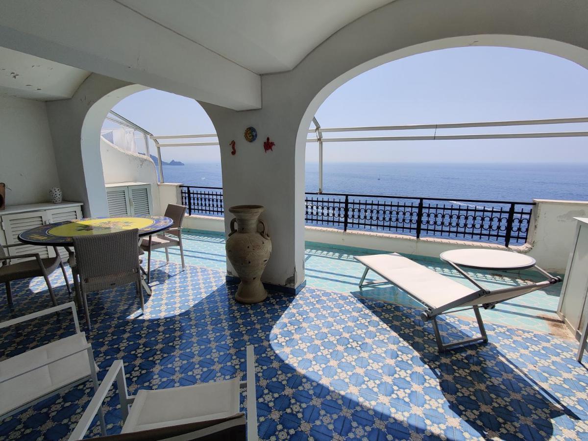 Appartamento Casa La Scogliera Praiano Esterno foto