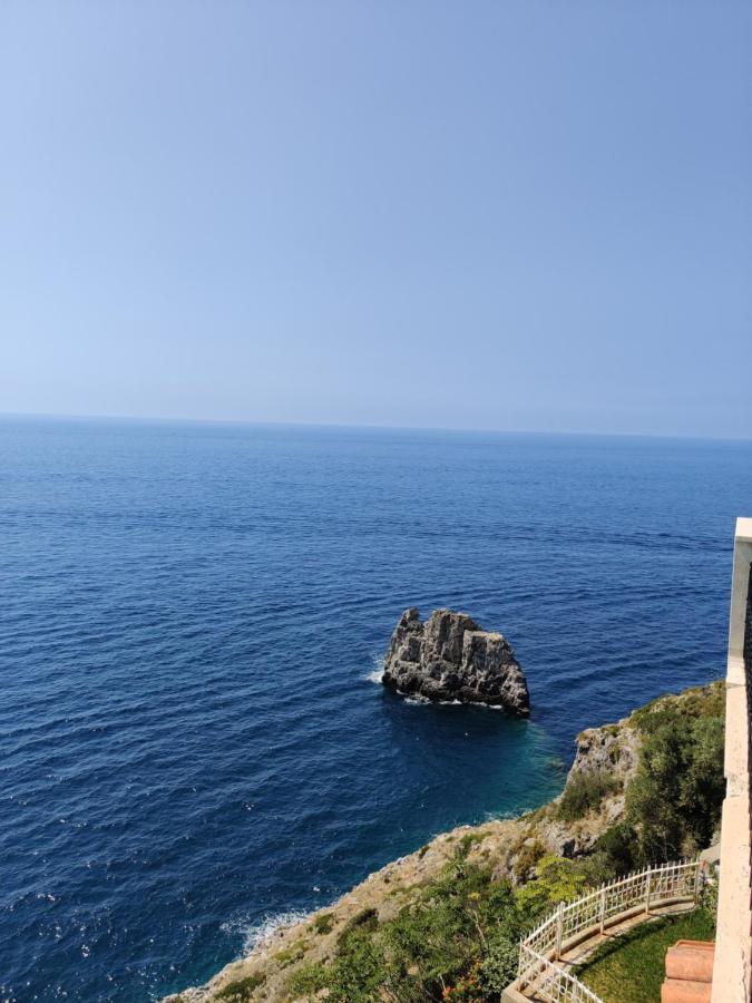 Appartamento Casa La Scogliera Praiano Esterno foto