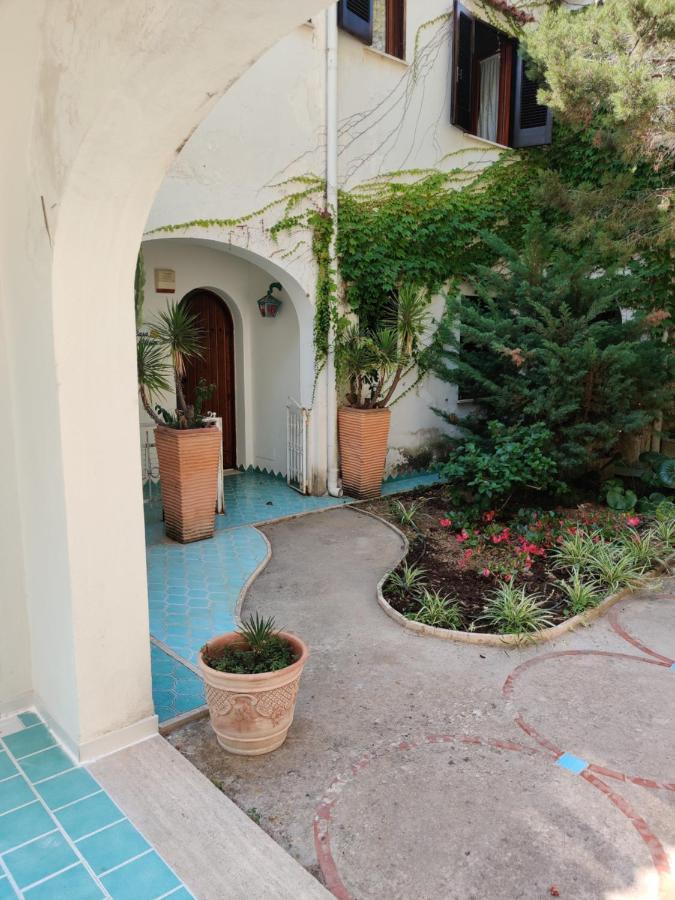 Appartamento Casa La Scogliera Praiano Esterno foto