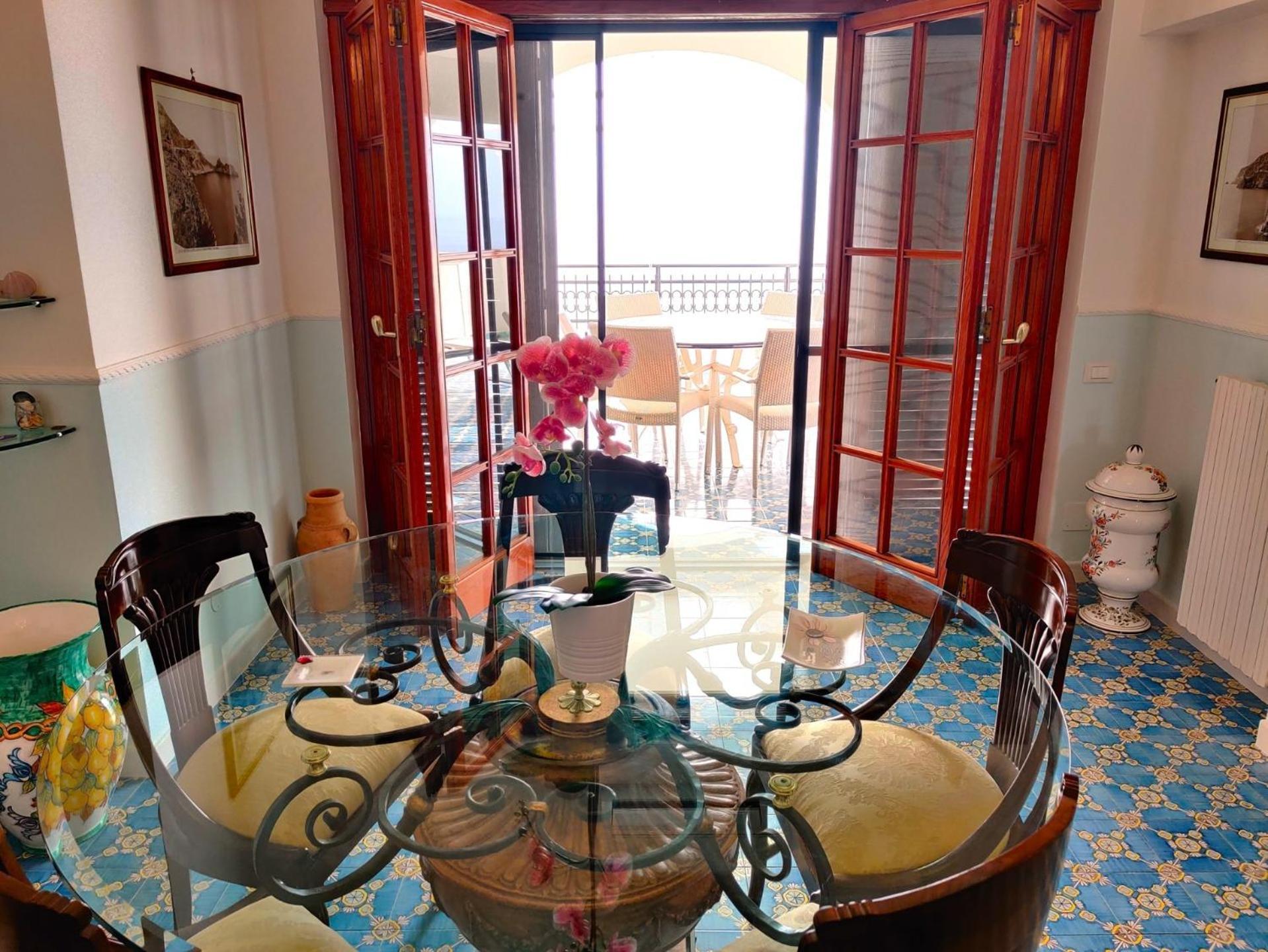 Appartamento Casa La Scogliera Praiano Esterno foto