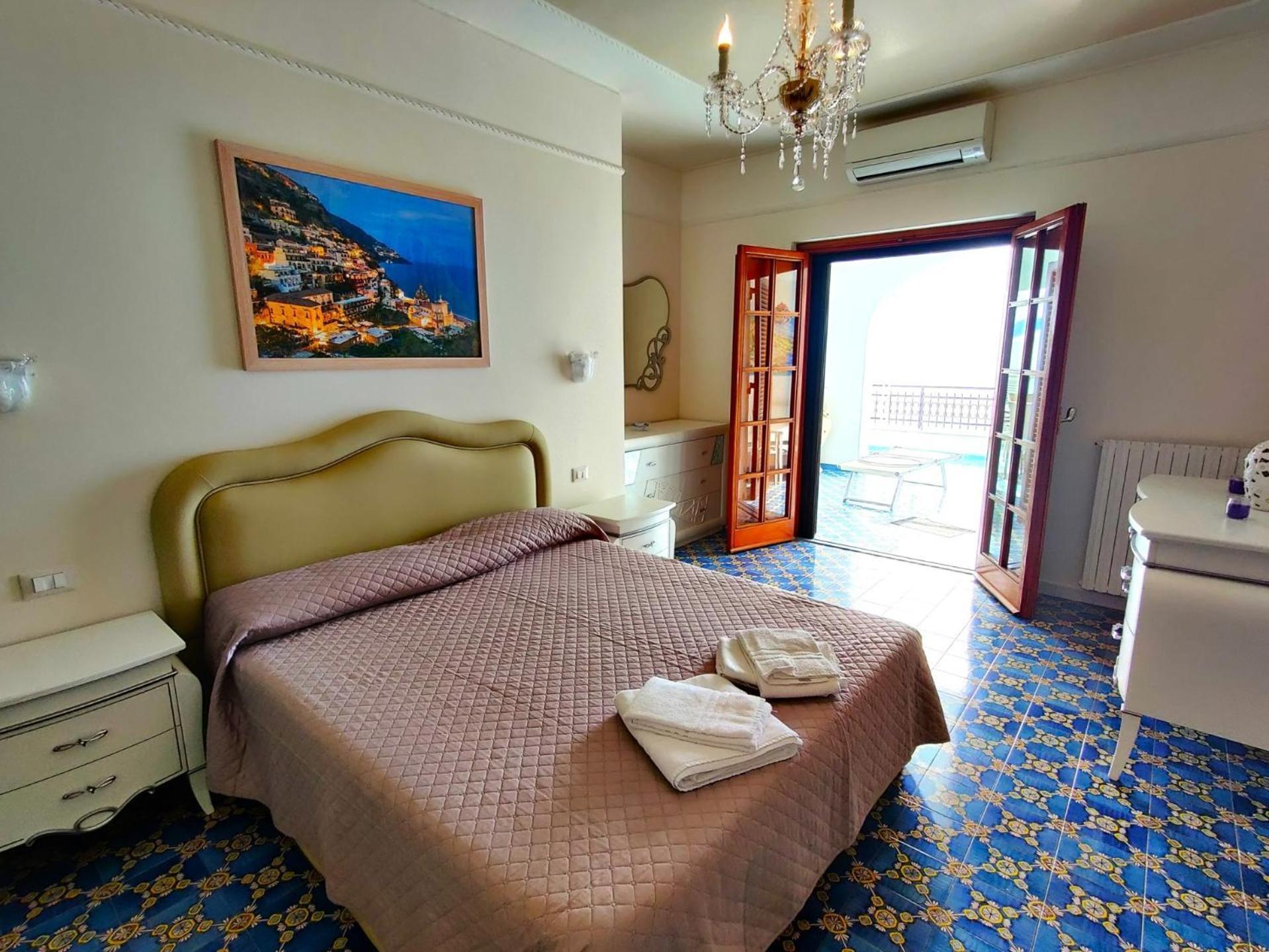 Appartamento Casa La Scogliera Praiano Esterno foto