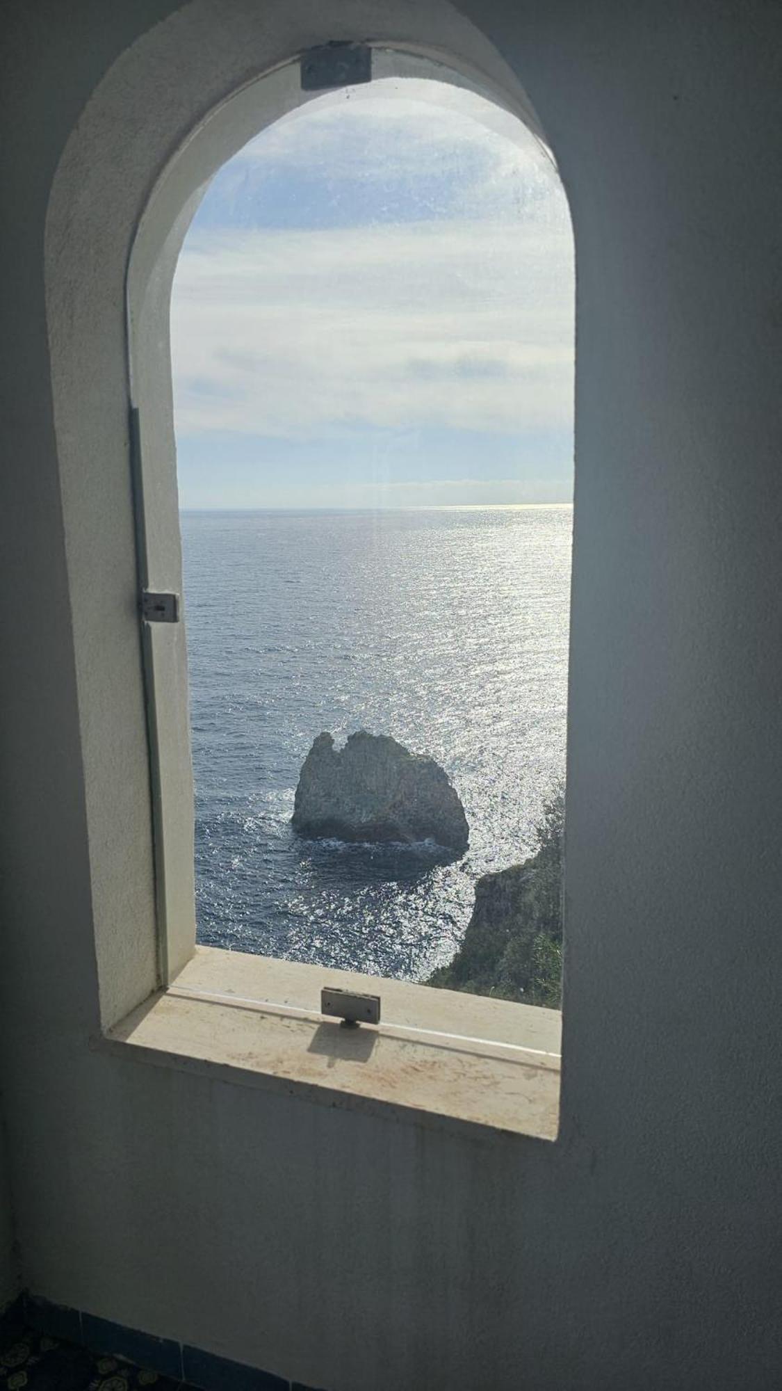 Appartamento Casa La Scogliera Praiano Esterno foto