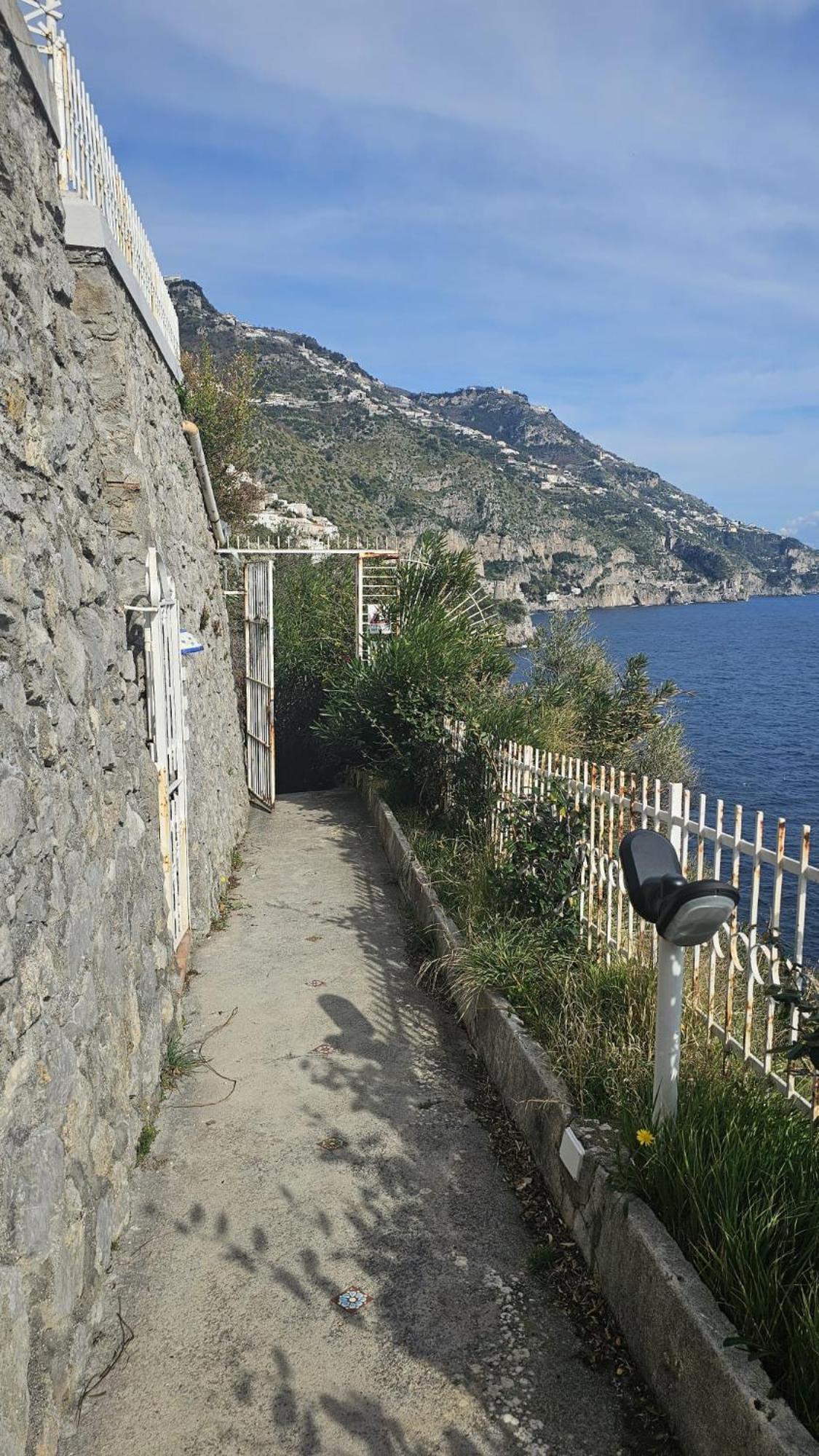 Appartamento Casa La Scogliera Praiano Esterno foto