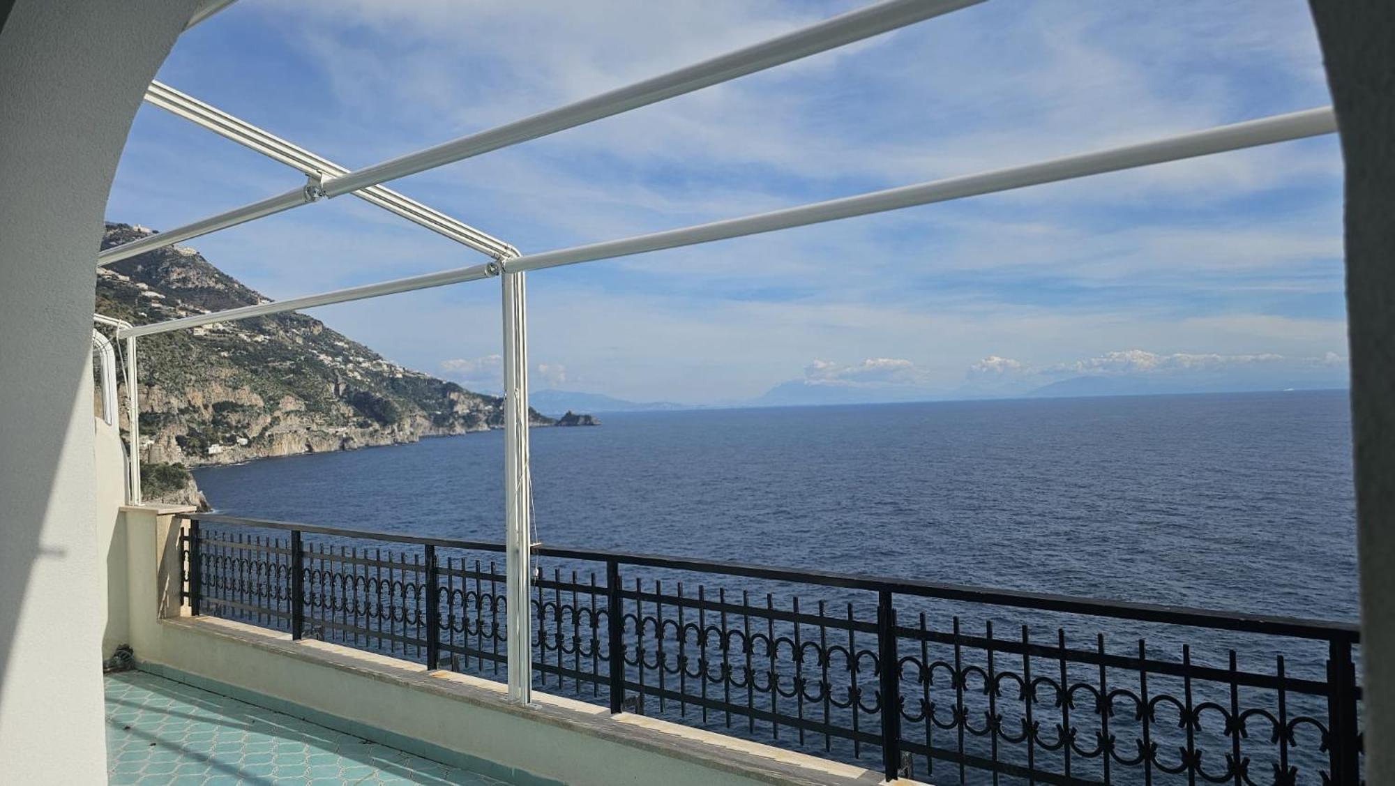 Appartamento Casa La Scogliera Praiano Esterno foto